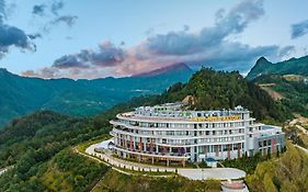 Lady Hill Sapa Resort